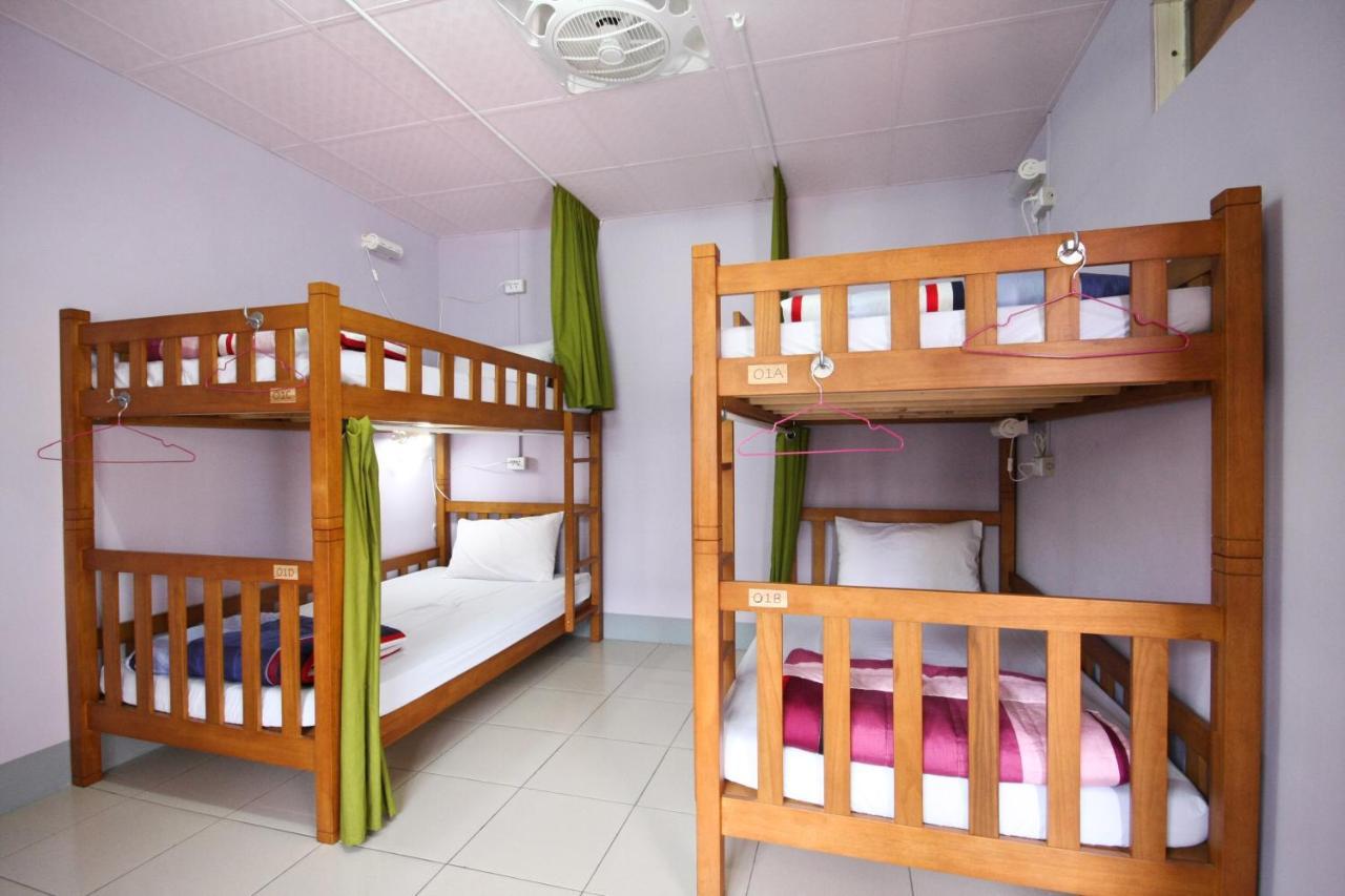 Center.Center Hostel Пули Екстериор снимка