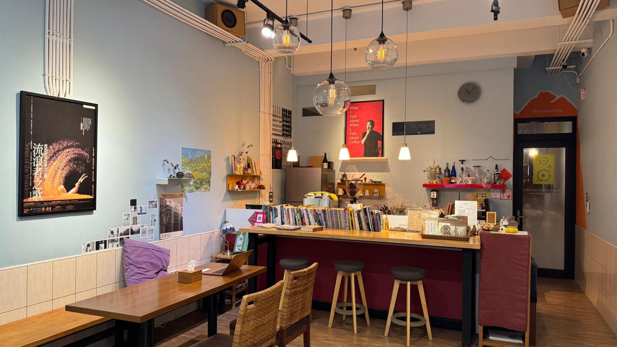 Center.Center Hostel Пули Екстериор снимка