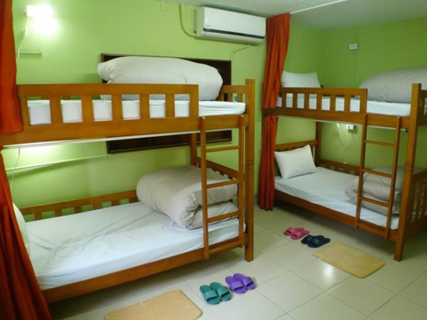 Center.Center Hostel Пули Екстериор снимка